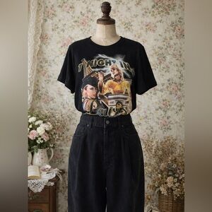 Vintage 2000s “1 Night In Paris” Paris Hilton, Paradise Black Graphic, T-Shirt